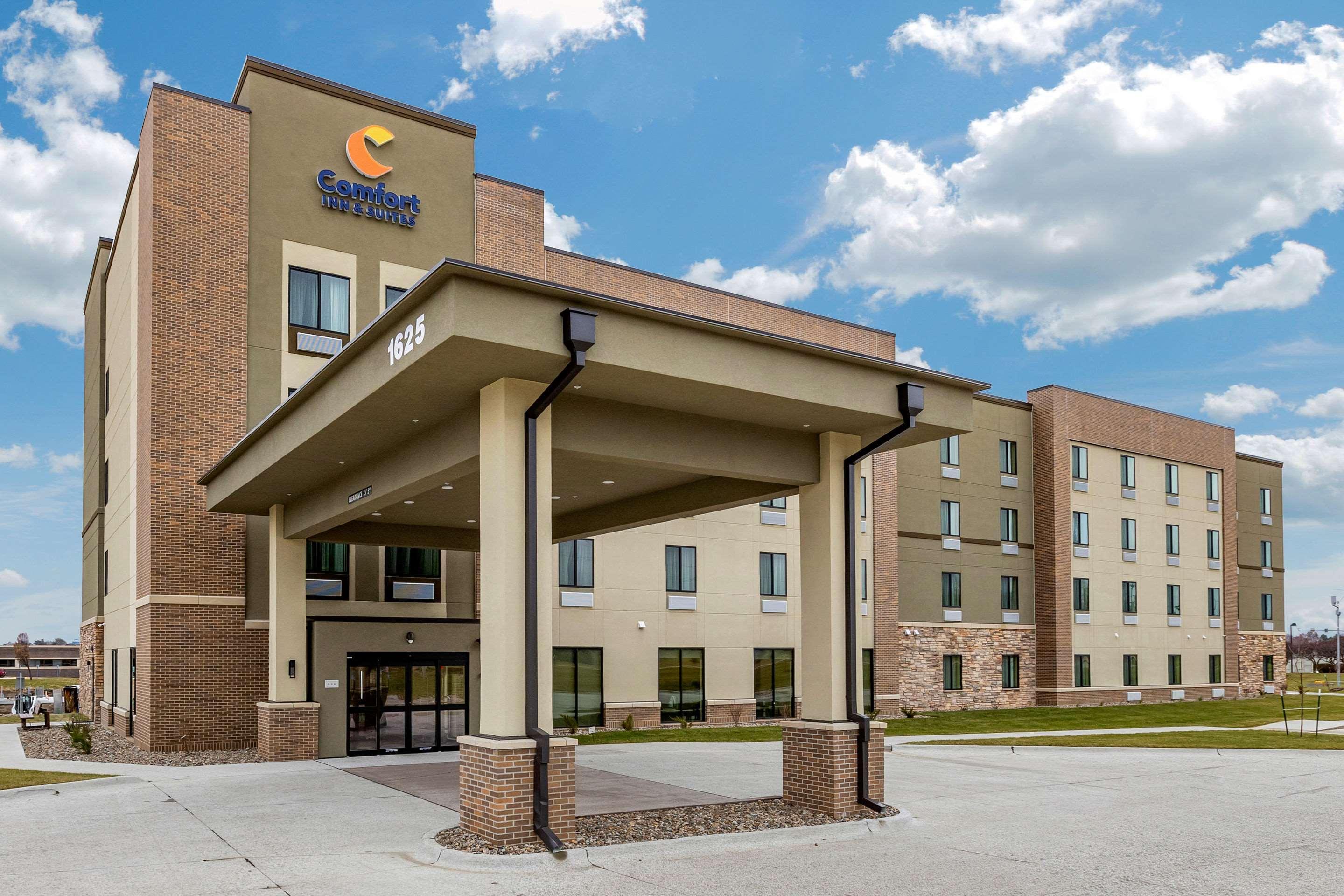Comfort Inn & Suites Запад Де Мойн Экстерьер фото